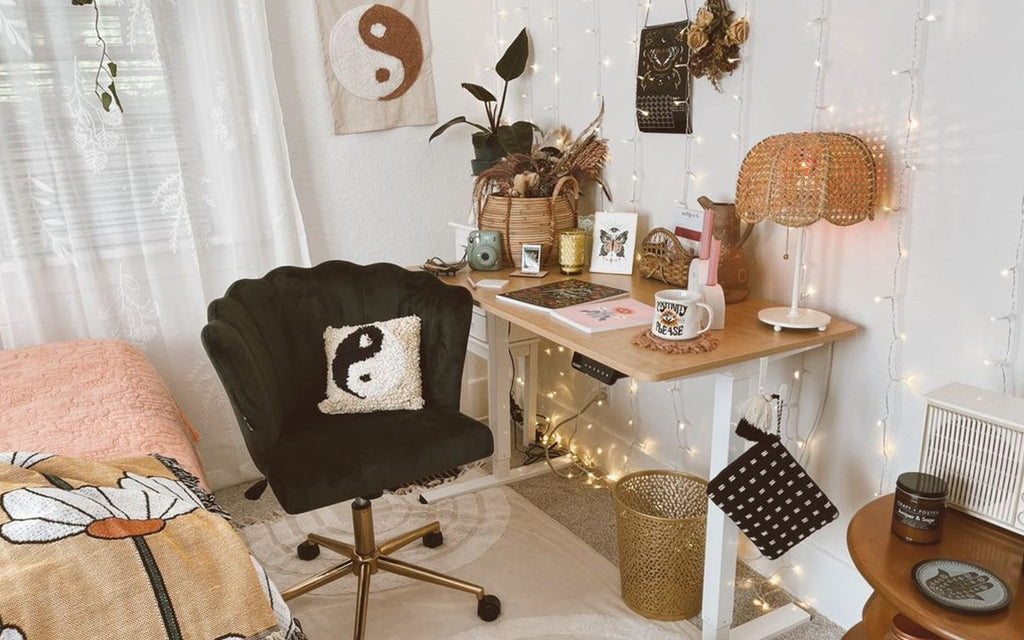Aesthetic bedroom desk discount