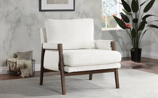 relaxing scandanavian lounge chair