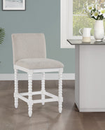 Alexandria 26“ Spindle Legs Counter Stool